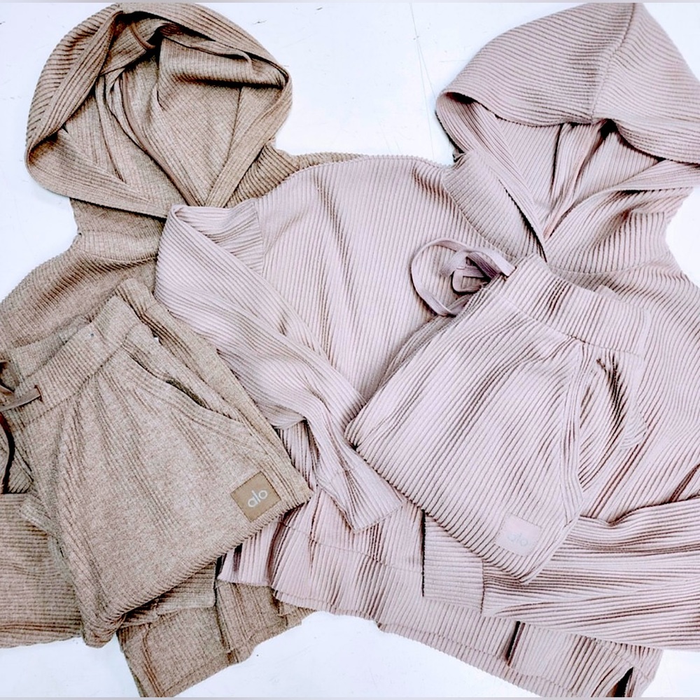 Alo yoga 2 piece set